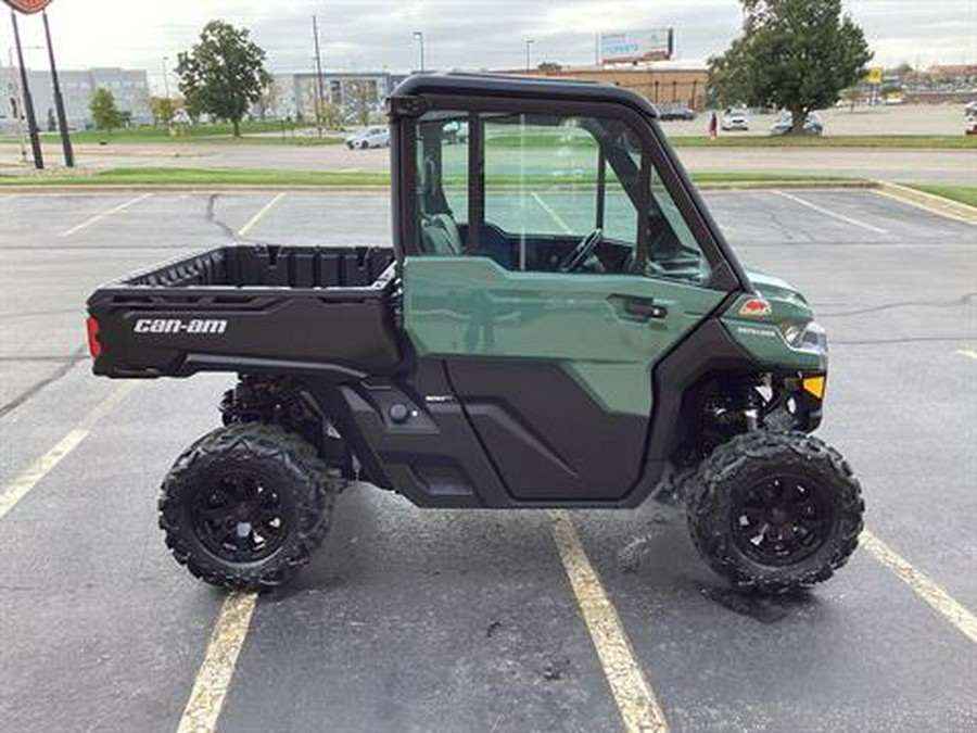 2026 Can-Am Defender DPS CAB