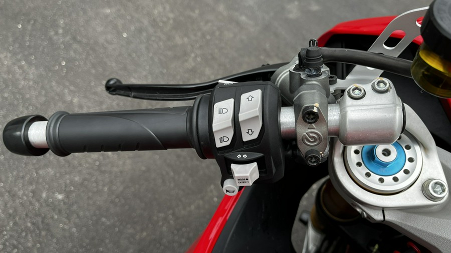 2021 Ducati SuperSport