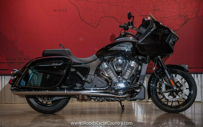 2024 Indian Motorcycle® Challenger® Black Metallic