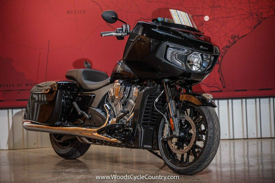 2024 Indian Motorcycle® Challenger® Black Metallic