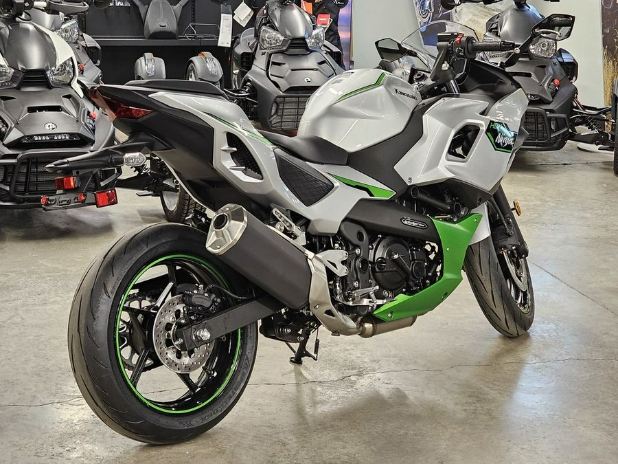 2024 Kawasaki Ninja® 7 Hybrid ABS