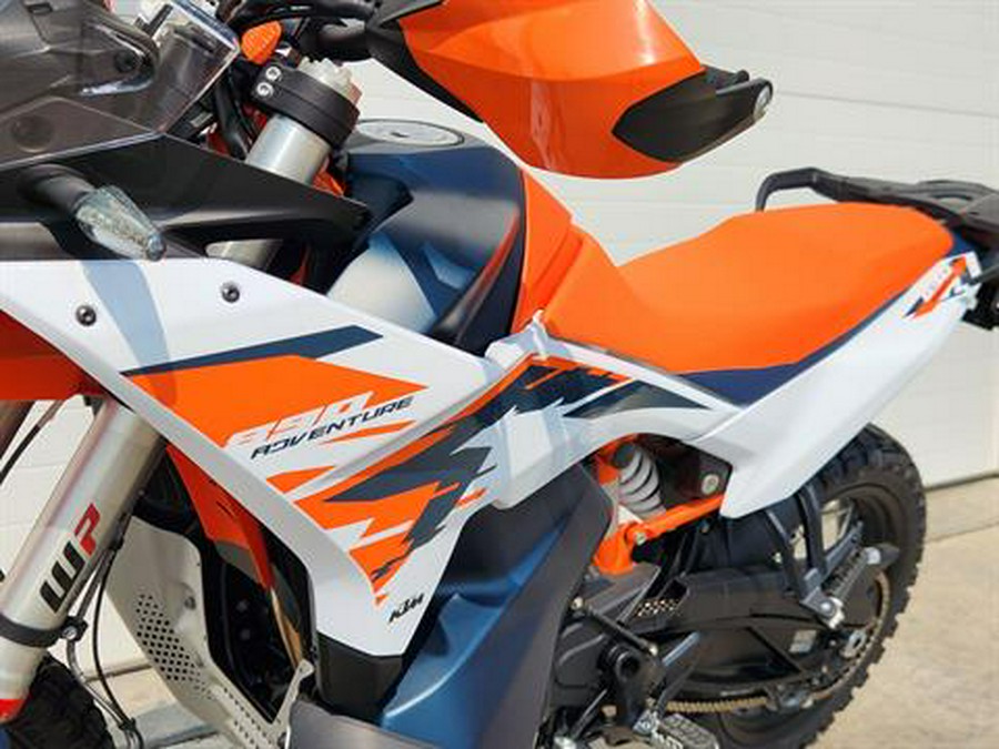 2025 KTM 890 Adventure R