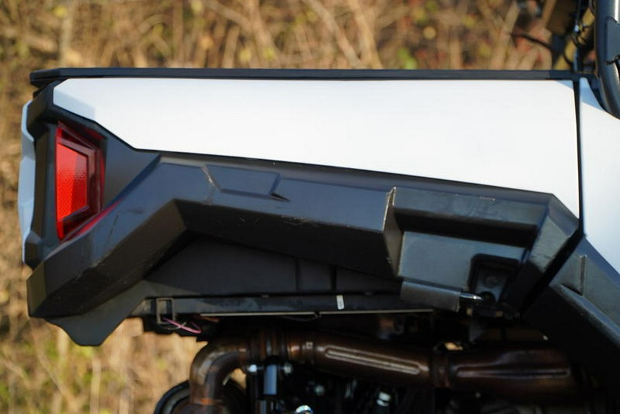 2019 Polaris® General® 4 1000 Matte White Metallic