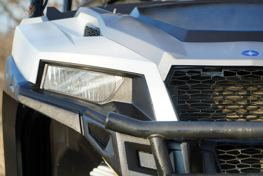 2019 Polaris® General® 4 1000 Matte White Metallic