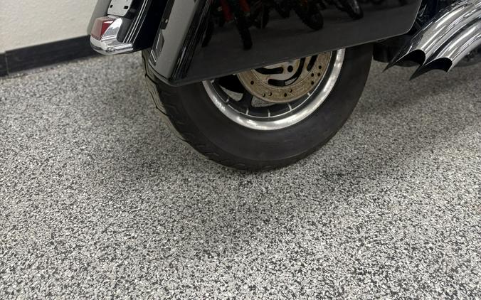 2005 Harley-Davidson® Electra Glide® Standard FLHT - UO1237