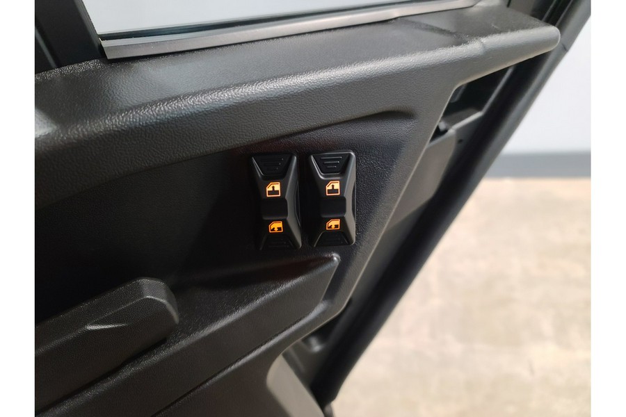 2026 Can-Am Defender MAX Lone Star Cab HD11