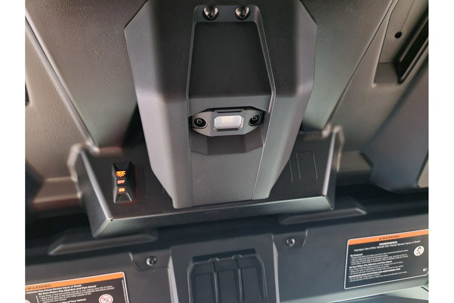 2026 Can-Am Defender MAX Lone Star Cab HD11