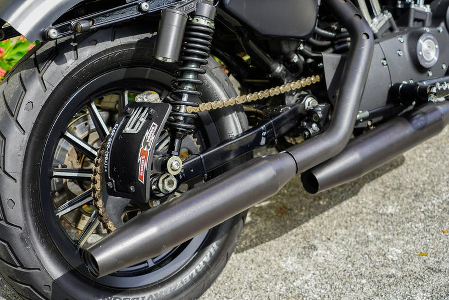 2014 Harley-Davidson® XL883N - Sportster® Iron 883™