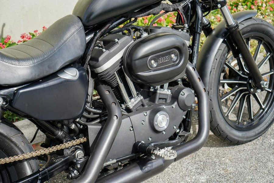 2014 Harley-Davidson® XL883N - Sportster® Iron 883™