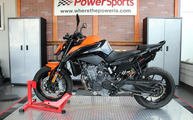 2022 KTM 890 DUKE