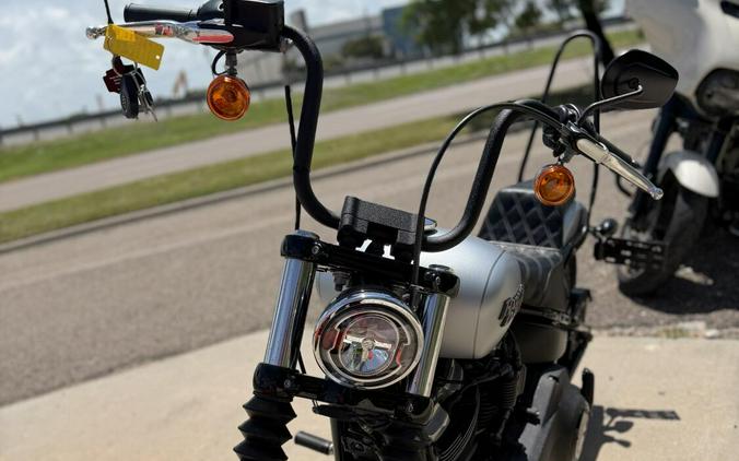 2020 Harley-Davidson Street Bob BRACUDA SLV DNM W/PINSTRIPE