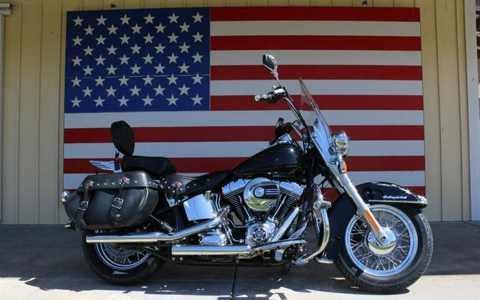 2016 Harley-Davidson® FLSTC - Heritage Softail® Classic