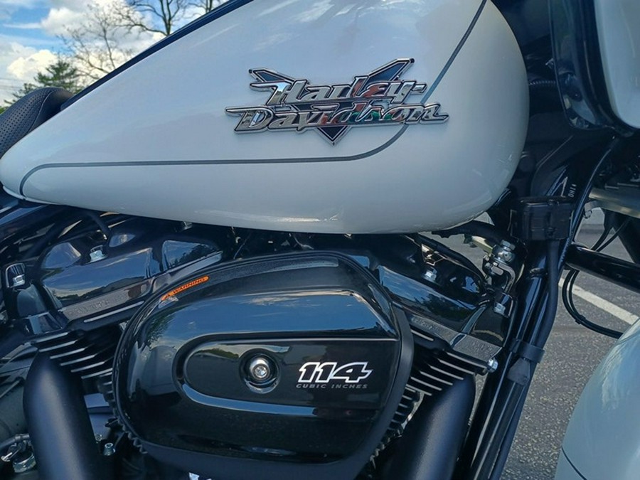 2025 Harley-Davidson FLTRT - Road Glide 3