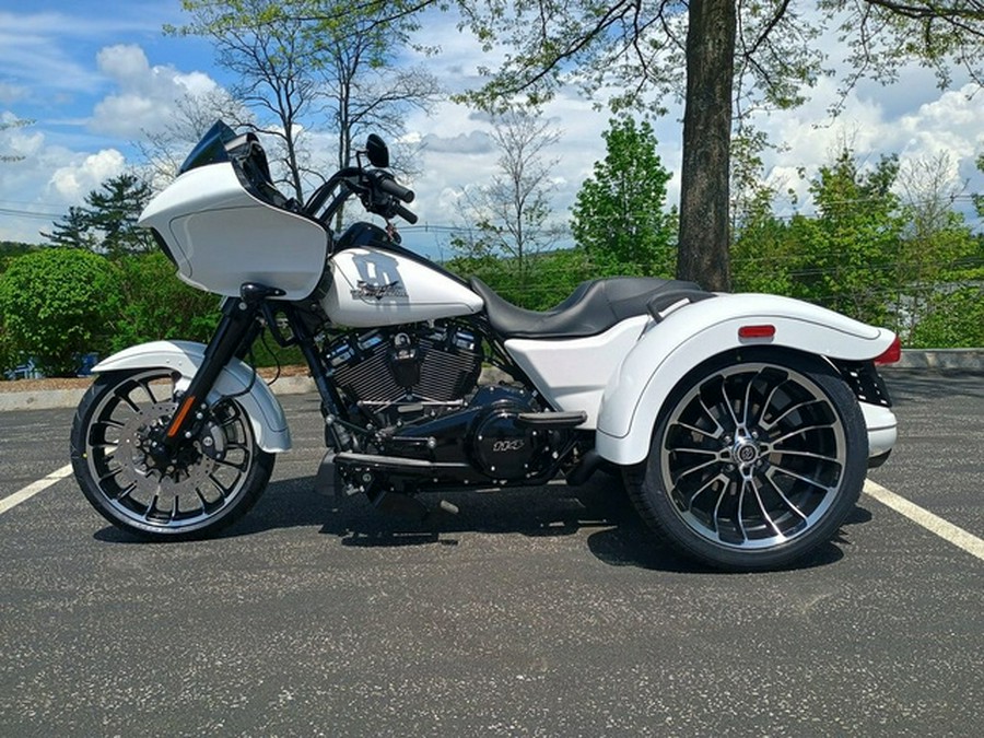 2025 Harley-Davidson FLTRT - Road Glide 3