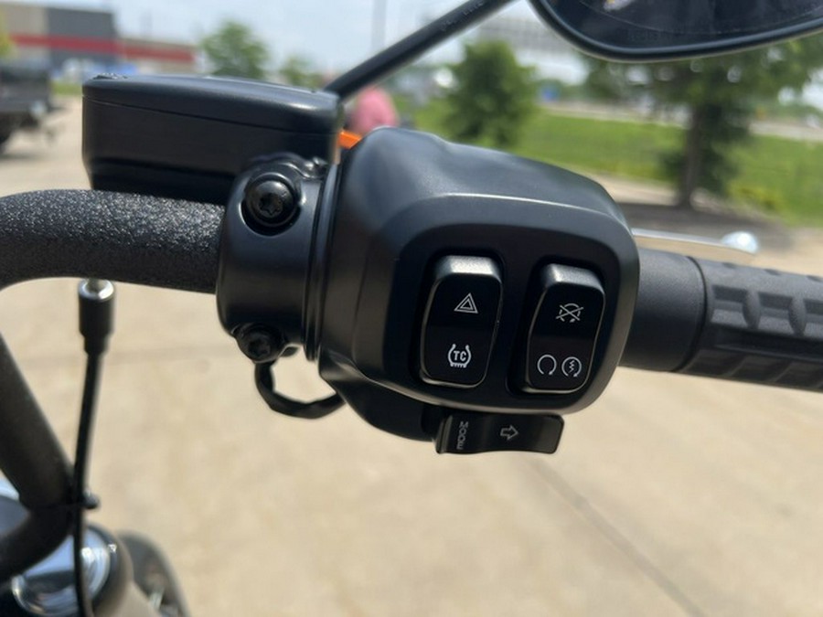 2025 Harley-Davidson Softail FXBB - Street Bob