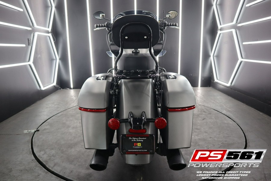 2021 Indian Challenger® Dark Horse®