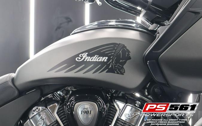 2021 Indian Challenger® Dark Horse®