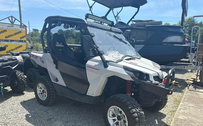 2017 Can-Am Commander DPS 800R