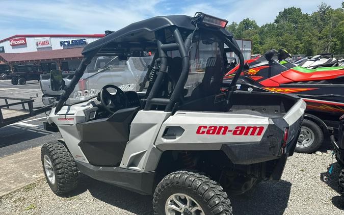 2017 Can-Am Commander DPS 800R