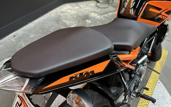 2020 KTM Duke 200