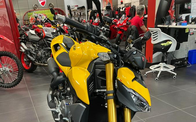 2026 Ducati Streetfighter V2 S