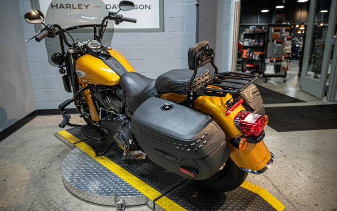 2023 Harley-Davidson Softail Heritage Classic Cruiser FLHCS