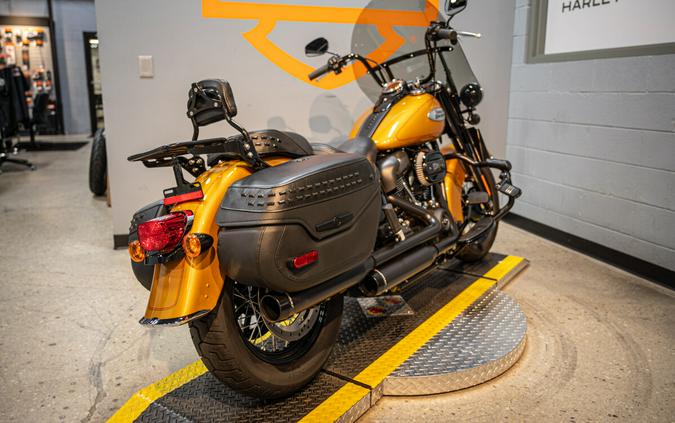 2023 Harley-Davidson Softail Heritage Classic Cruiser FLHCS