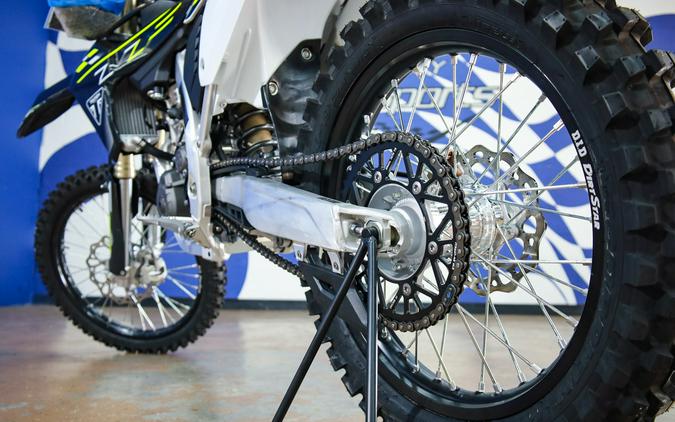 2026 TF450-X - Triumph