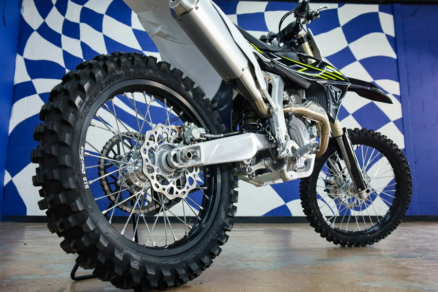 2026 TF450-X - Triumph