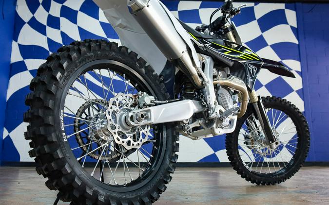 2026 TF450-X - Triumph