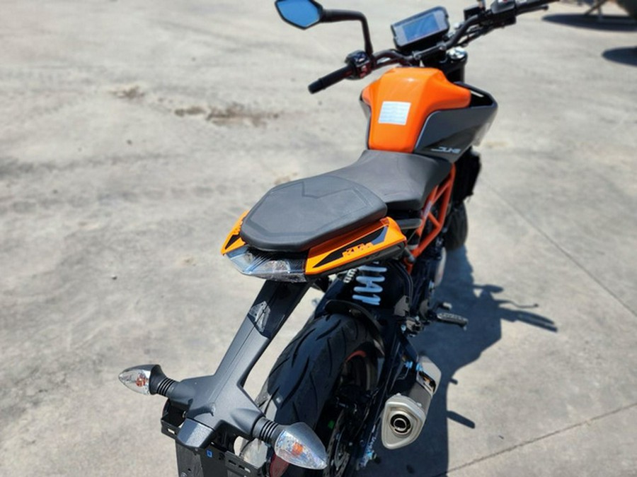 2023 KTM 390 Duke