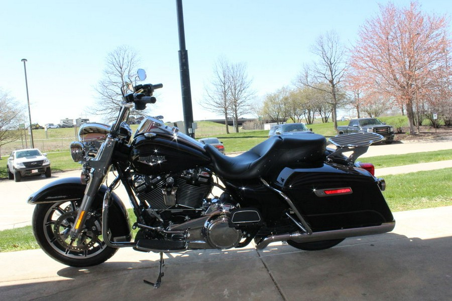 2017 Harley-Davidson® FLHR - Road King®