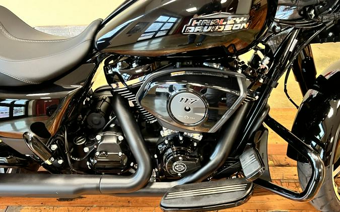 Used 2025 Harley-Davidson Street Glide Grand American Touring Motorcycle For Sale Near Memphis, TN