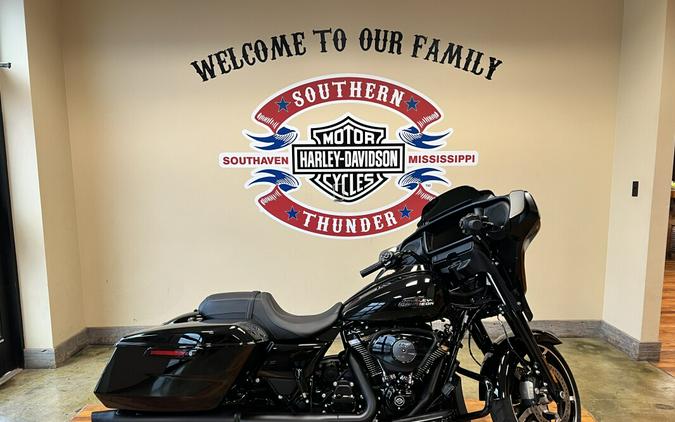 Used 2025 Harley-Davidson Street Glide Grand American Touring Motorcycle For Sale Near Memphis, TN