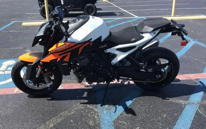 2027 KTM 990 DUKE