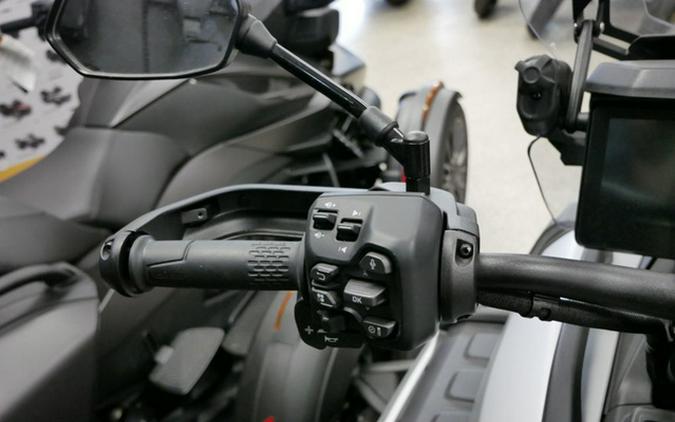 2025 Can-Am Canyon? XT