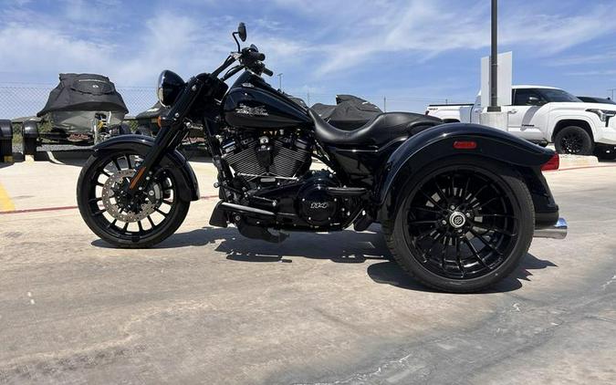 2023 Harley-Davidson® FLRT - Freewheeler®