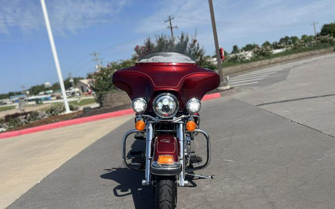 2010 Harley-Davidson® FLHTC Electra Glide® Classic RED HOT SUNGLO 634791