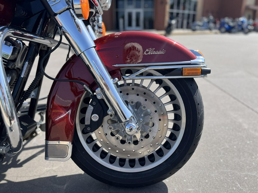 2010 Harley-Davidson® FLHTC Electra Glide® Classic RED HOT SUNGLO 634791