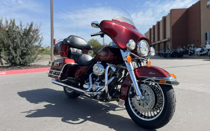 2010 Harley-Davidson® FLHTC Electra Glide® Classic RED HOT SUNGLO 634791