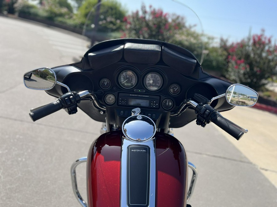 2010 Harley-Davidson® FLHTC Electra Glide® Classic RED HOT SUNGLO 634791