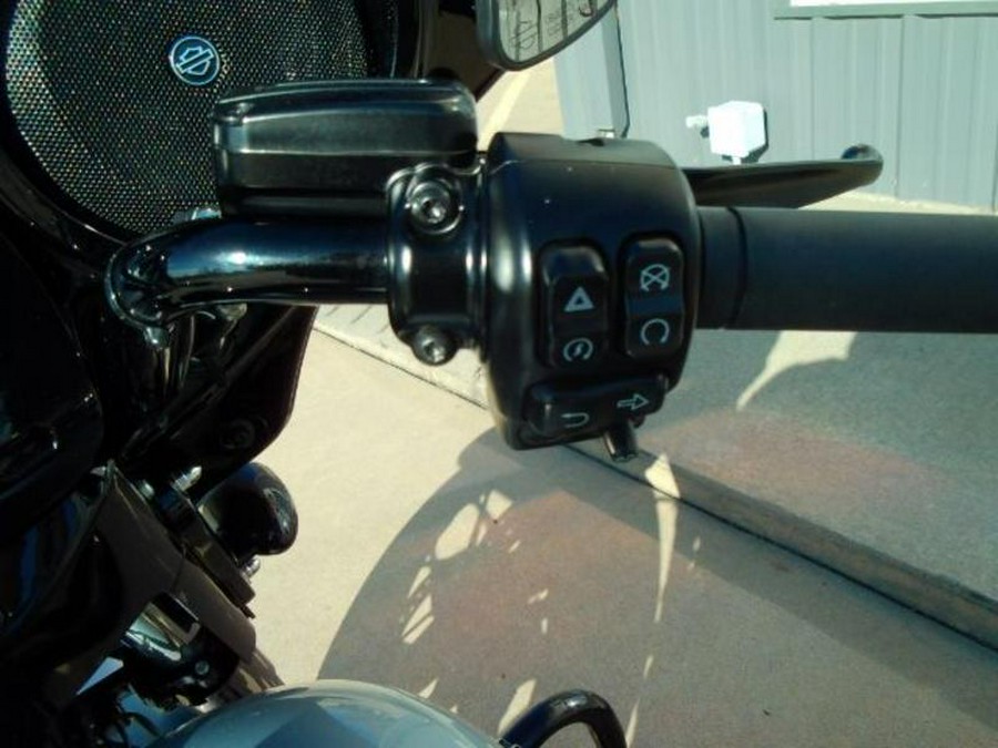 2023 Harley-Davidson® FLHXS STREET GLIDE SPECIAL