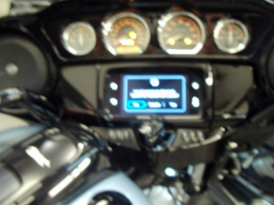 2023 Harley-Davidson® FLHXS STREET GLIDE SPECIAL