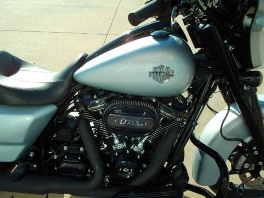 2023 Harley-Davidson® FLHXS STREET GLIDE SPECIAL