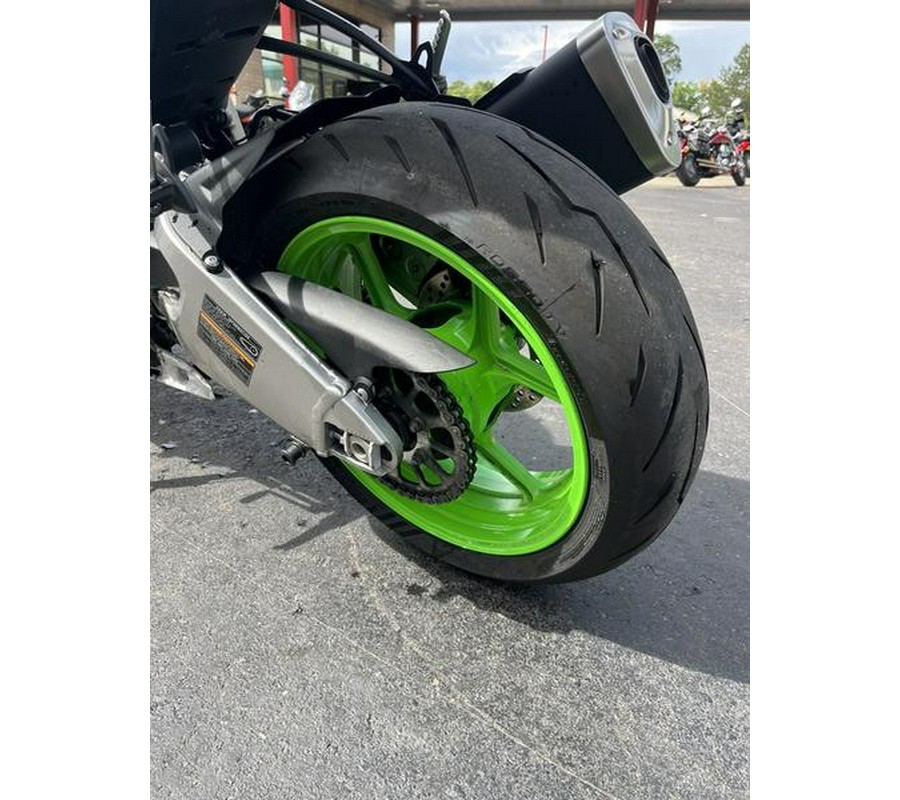 2024 Kawasaki Ninja® ZX™-6R 40th Anniversary Edition ABS