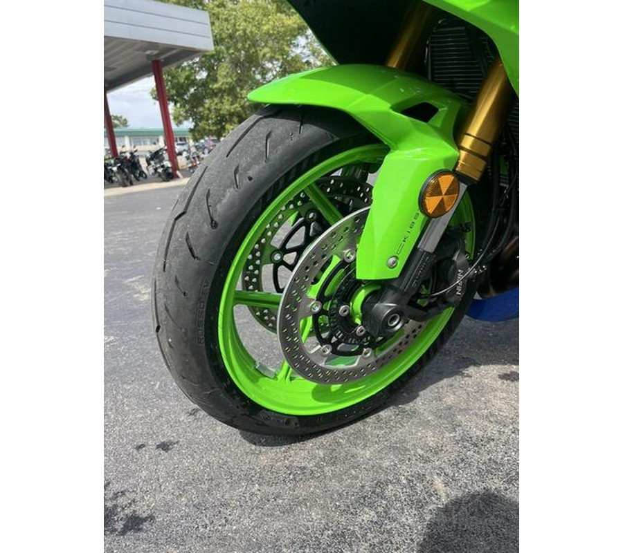 2024 Kawasaki Ninja® ZX™-6R 40th Anniversary Edition ABS