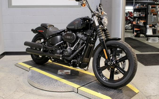 2024 Harley-Davidson Softail Street Bob 114 Cruiser FXBBS