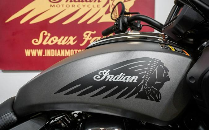 2024 Indian Motorcycle® Challenger® Titanium Smoke