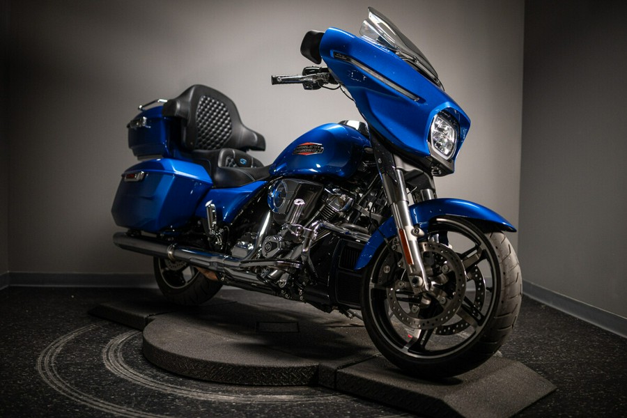 2024 Street Glide® (FLHX)