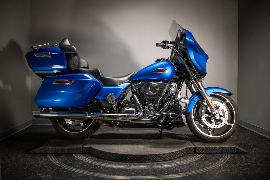 2024 Street Glide® (FLHX)